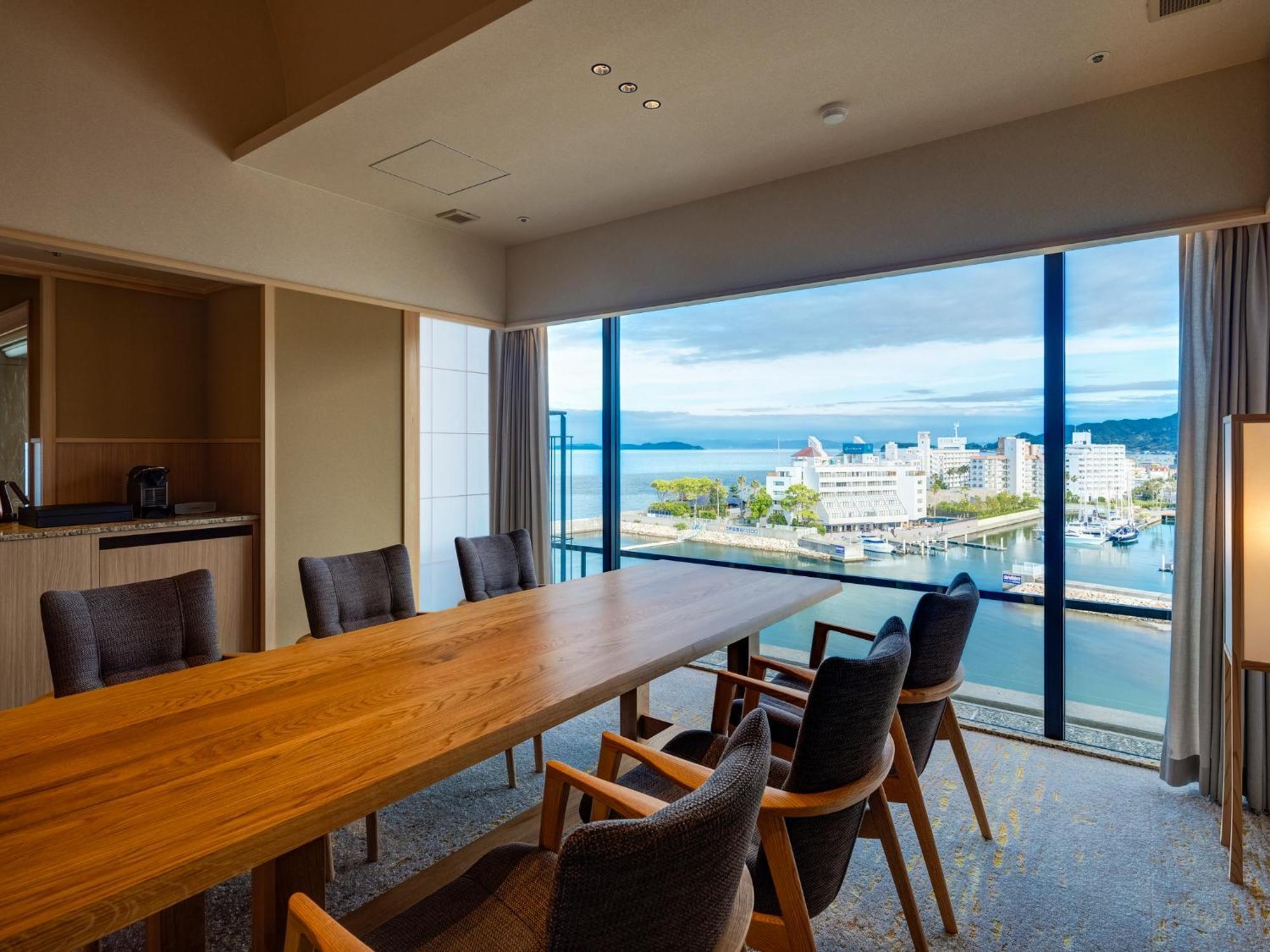 Hotel Awaji Yumesenkei Sumoto Habitación foto