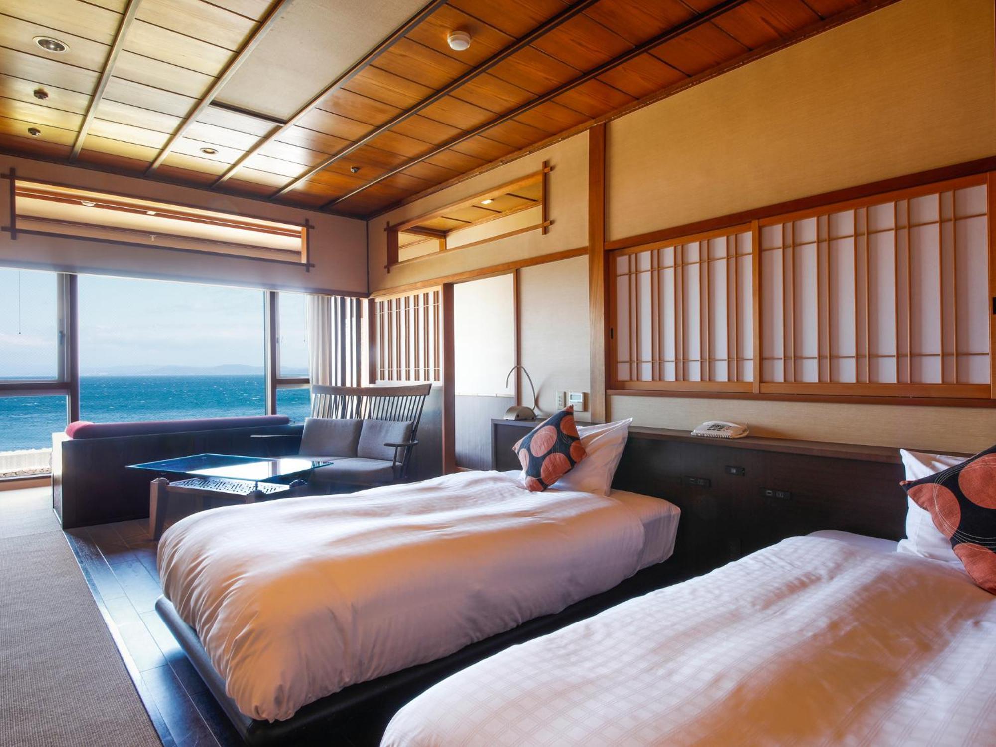 Hotel Awaji Yumesenkei Sumoto Habitación foto