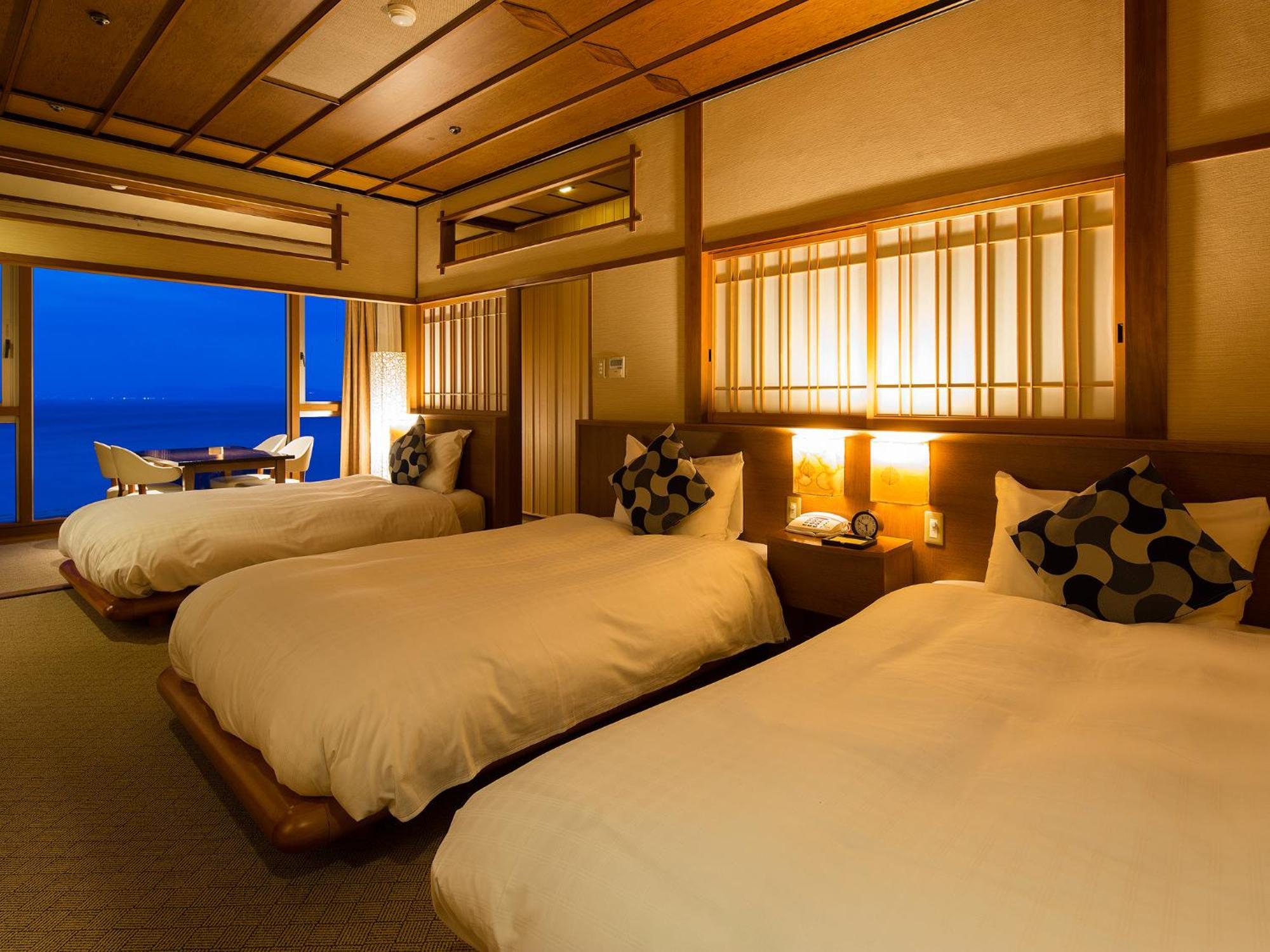 Hotel Awaji Yumesenkei Sumoto Habitación foto